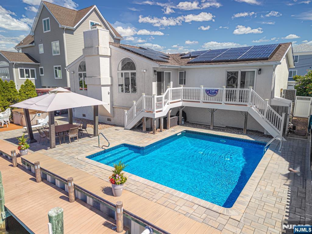 main property photo 19