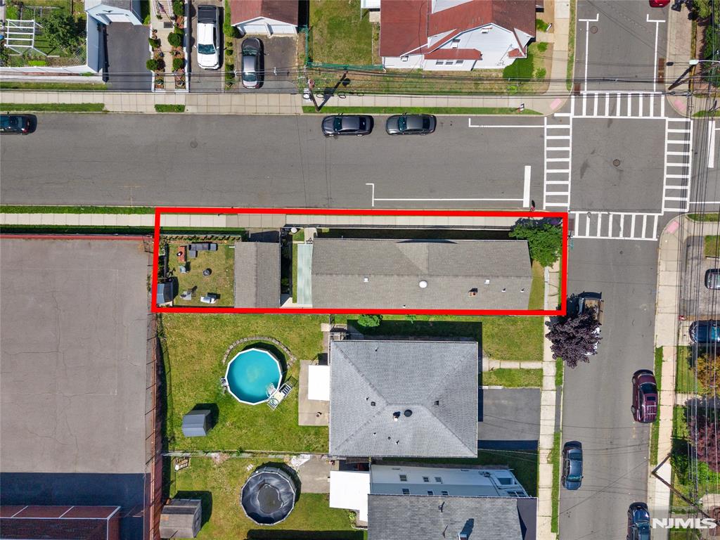 main property photo 16