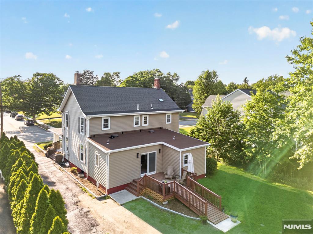 main property photo 43