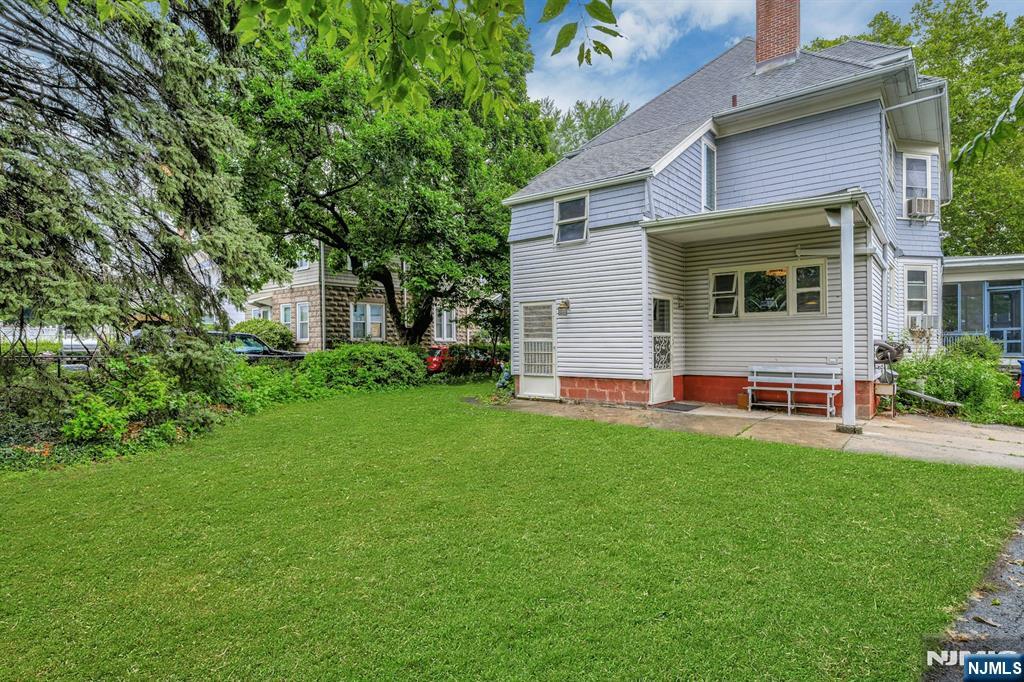 main property photo 23