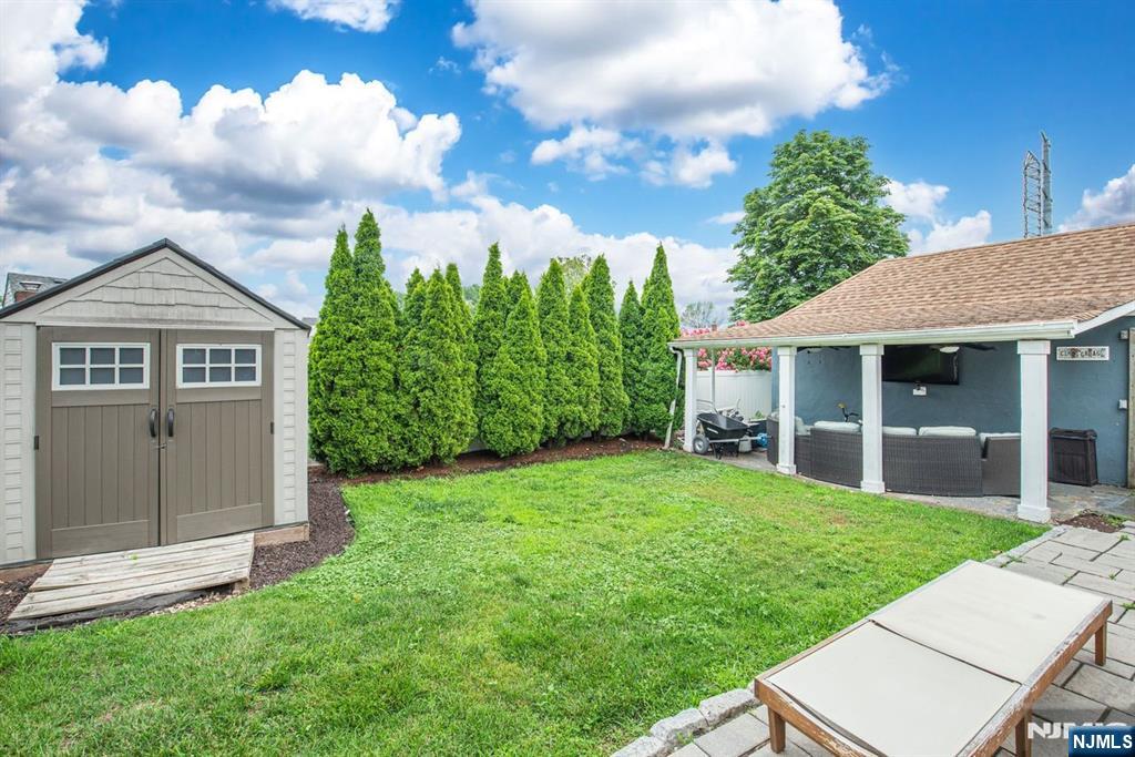 main property photo 21