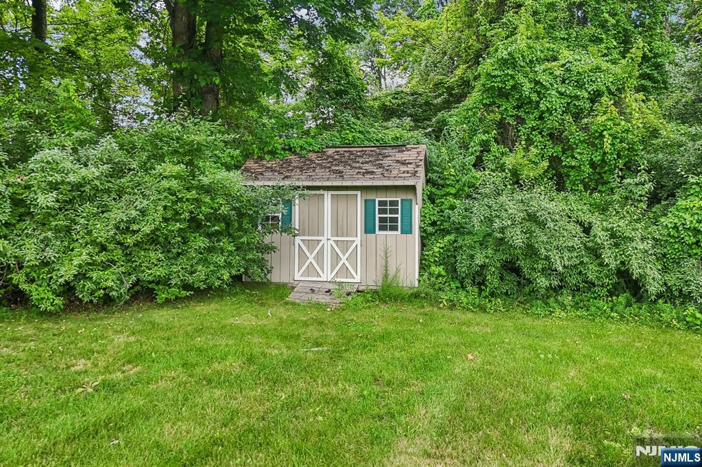 main property photo 45