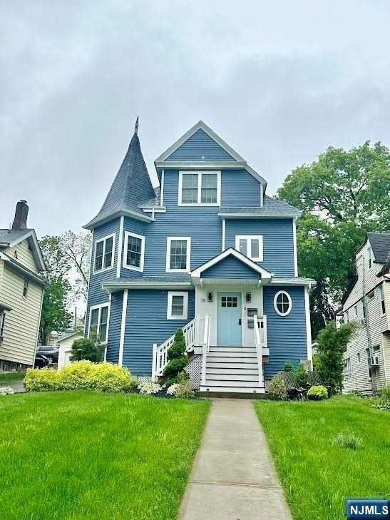 main property photo 19
