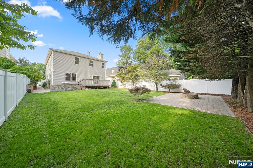 main property photo 31