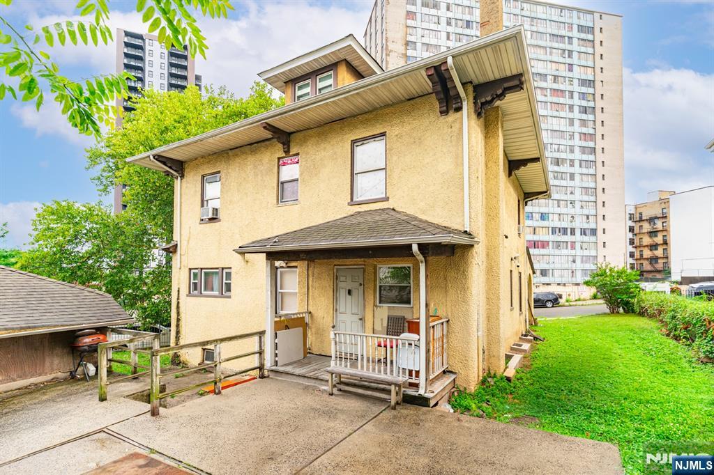 main property photo 22