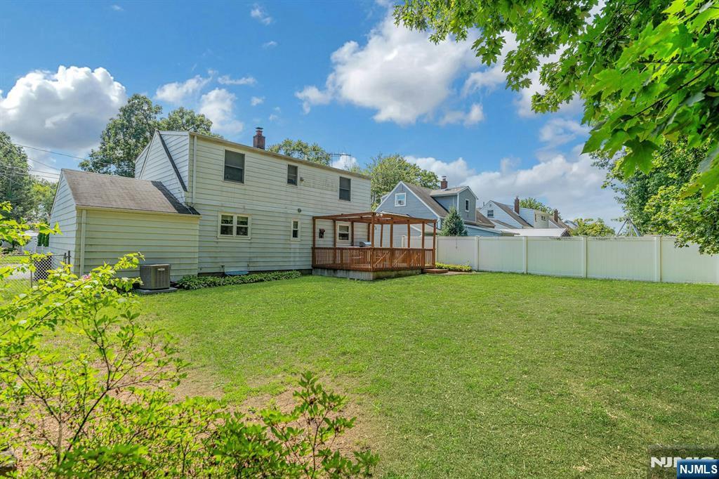 main property photo 19