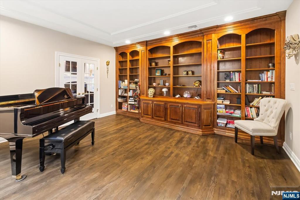 main property photo 16