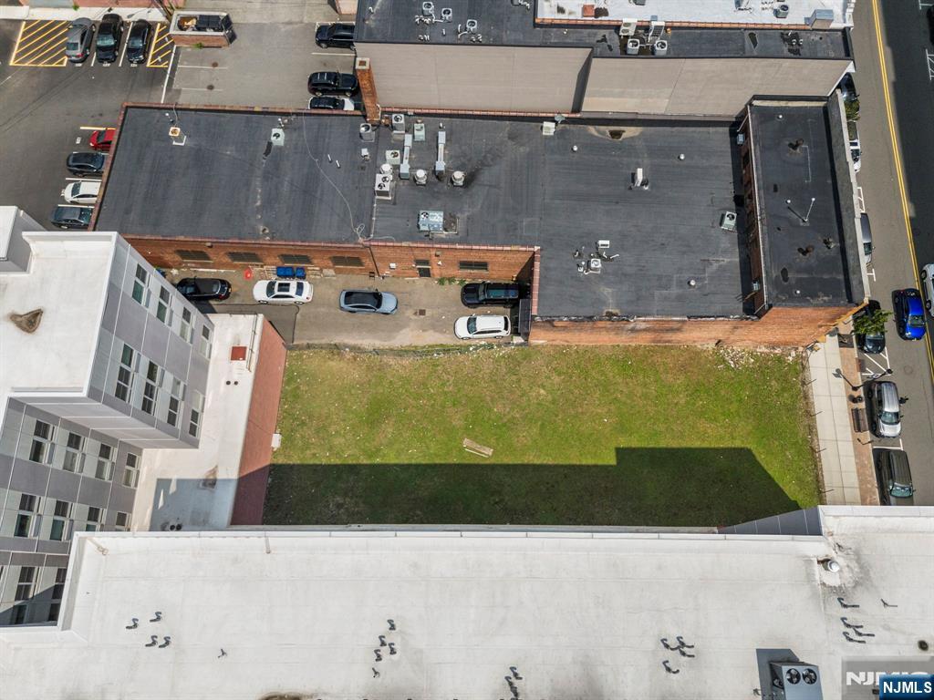 main property photo 15