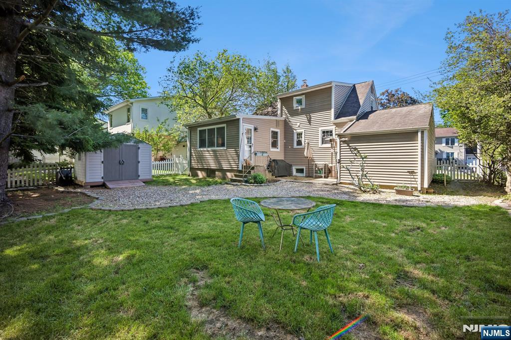 main property photo 21