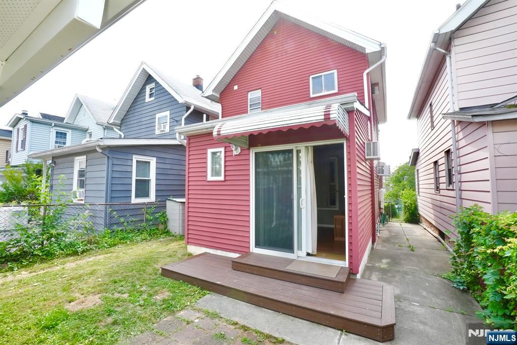 main property photo 19