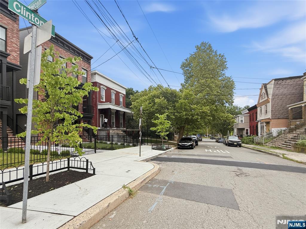 main property photo 27