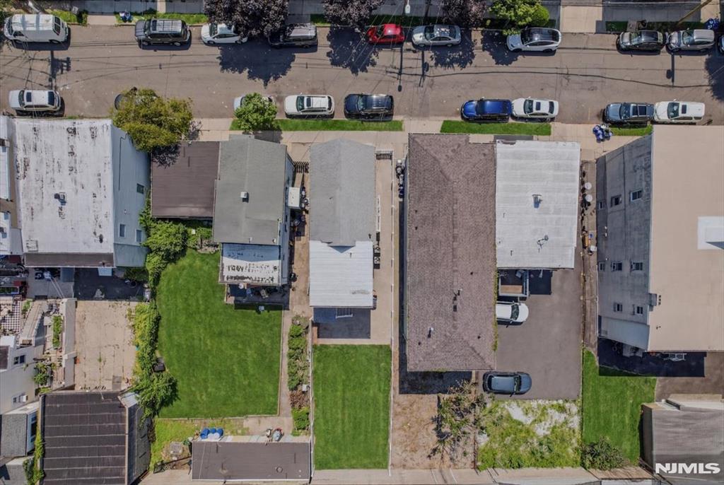 main property photo 13
