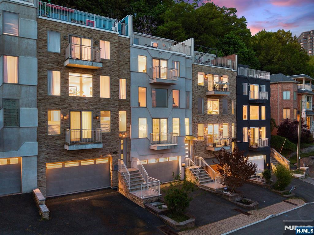 main property photo 0