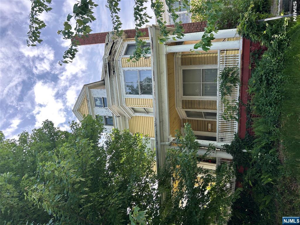 main property photo 0