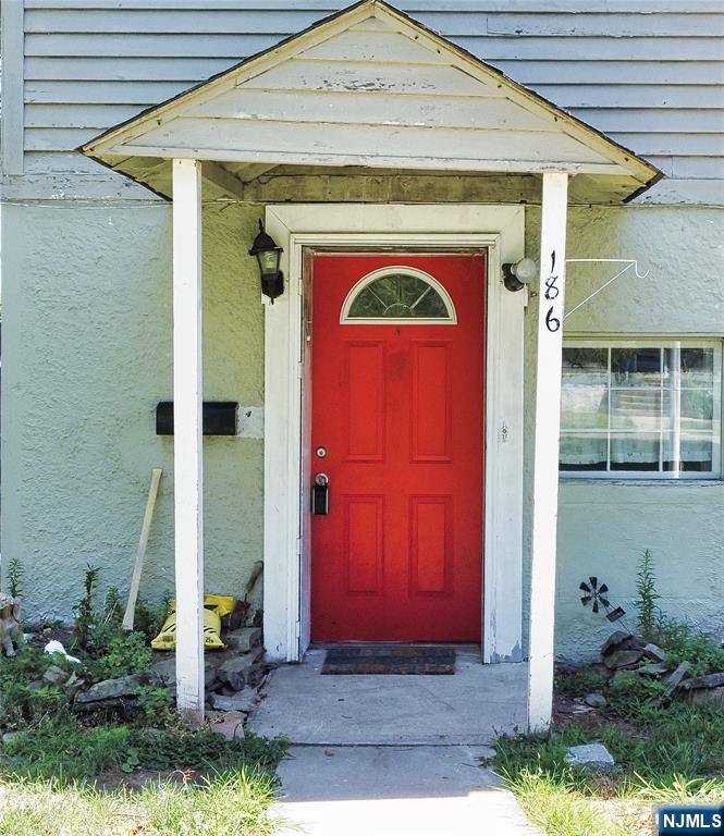 main property photo 6