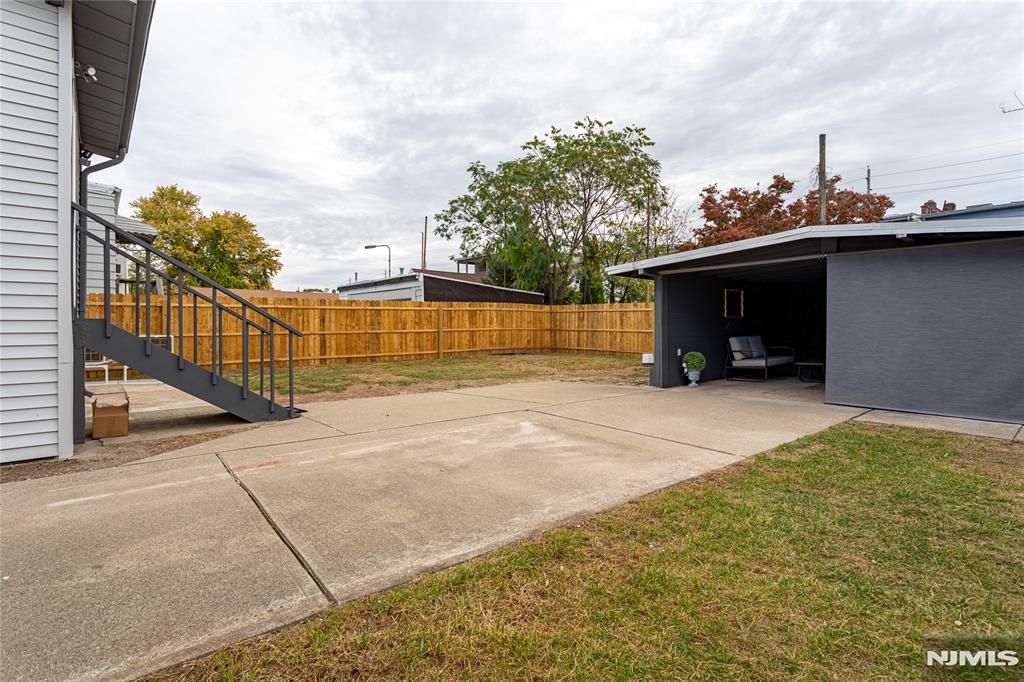 main property photo 48