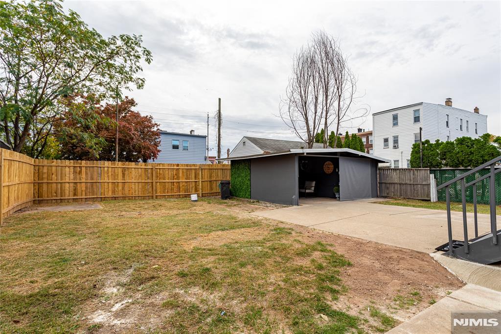 main property photo 49