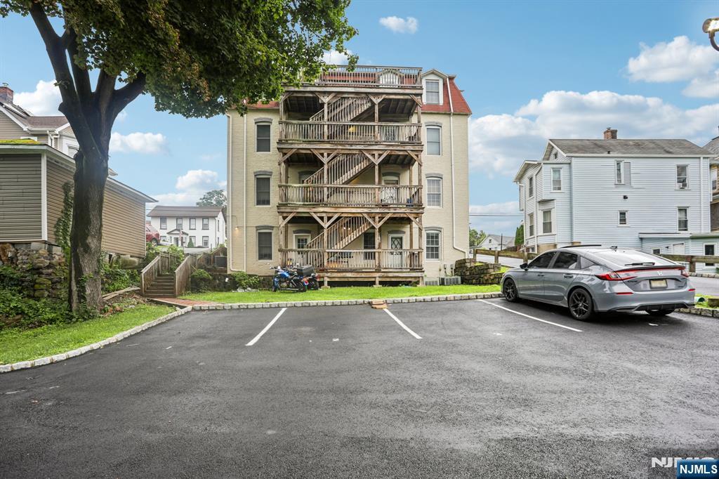 main property photo 22