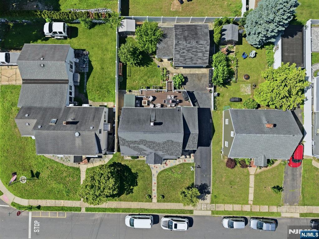 main property photo 37