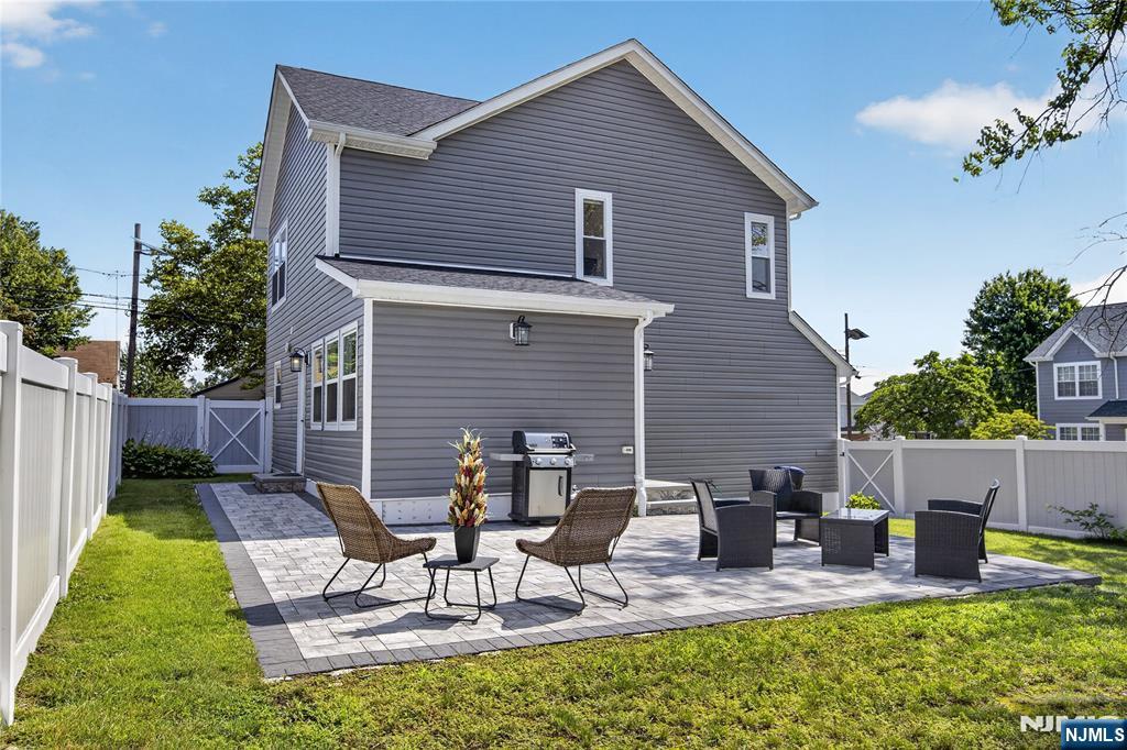 main property photo 49