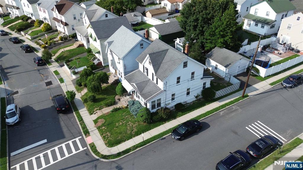 main property photo 45
