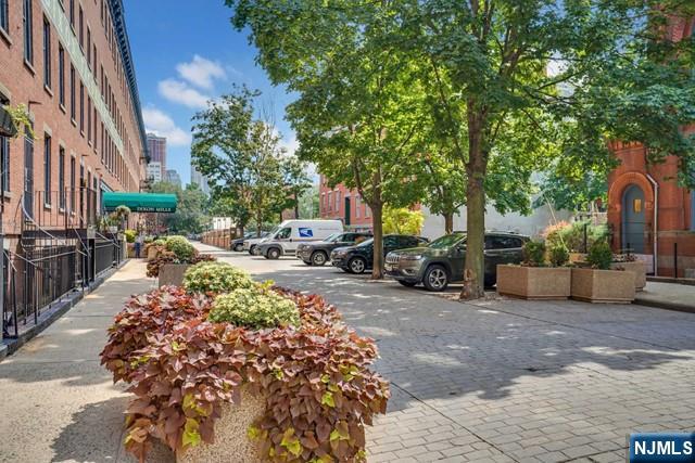 main property photo 28