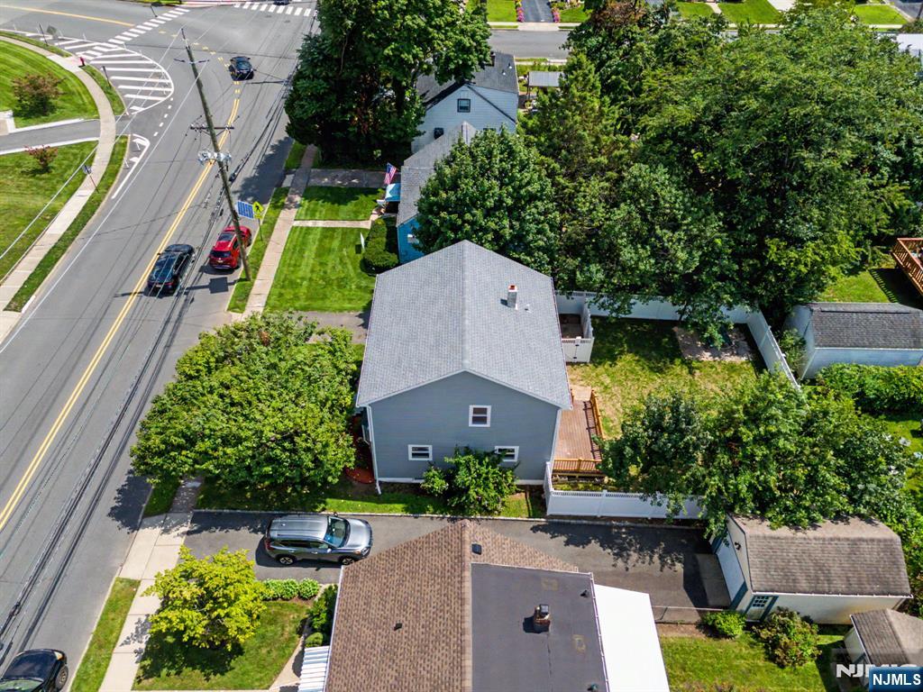 main property photo 44