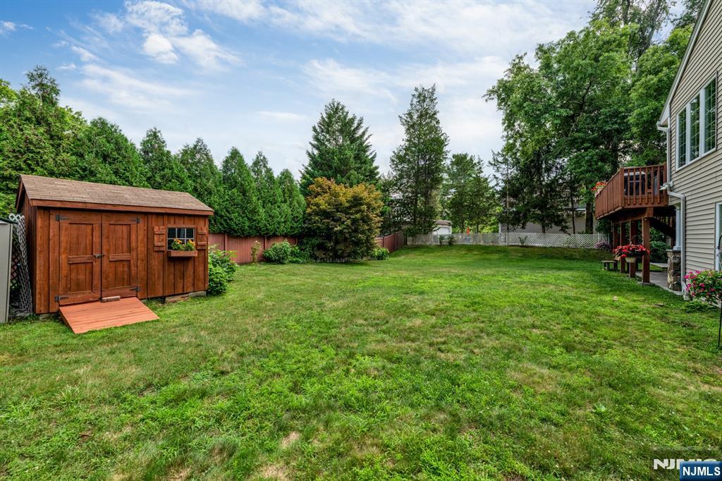 main property photo 41