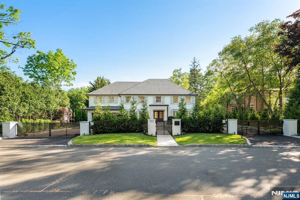 main property photo 42