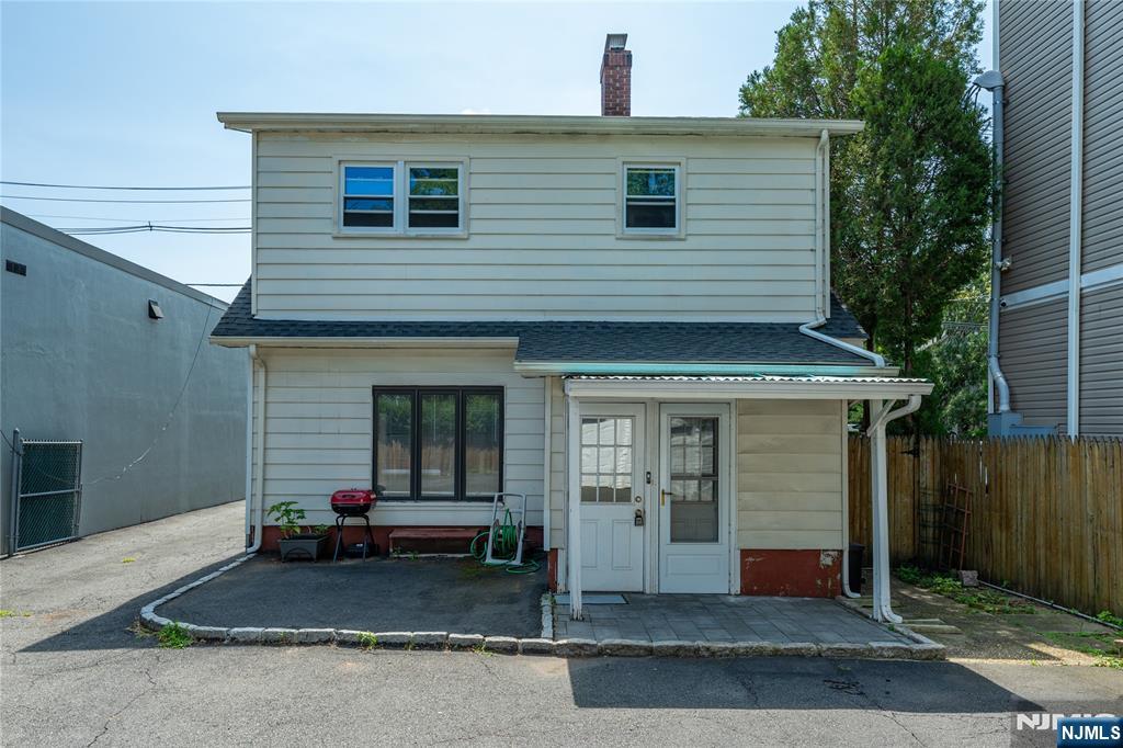 main property photo 15