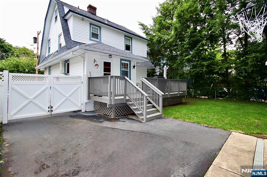 main property photo 24