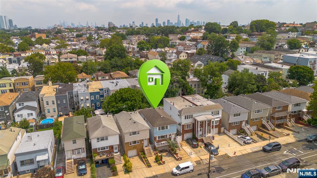 main property photo 32