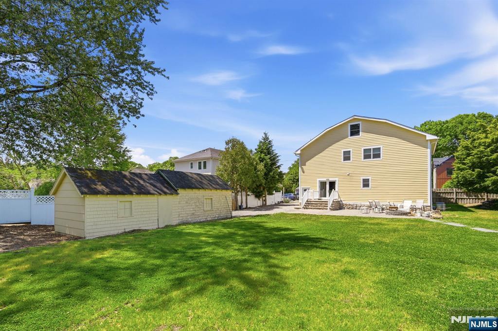 main property photo 39
