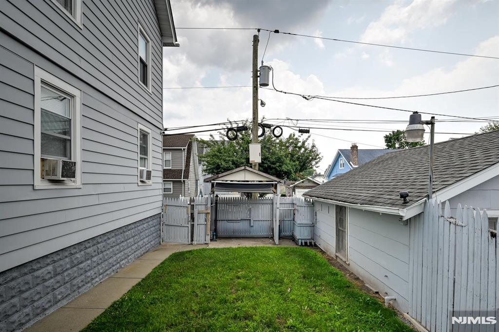 main property photo 45