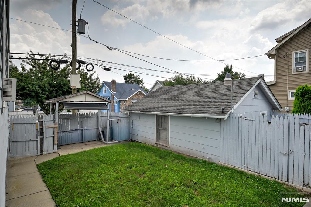 main property photo 46