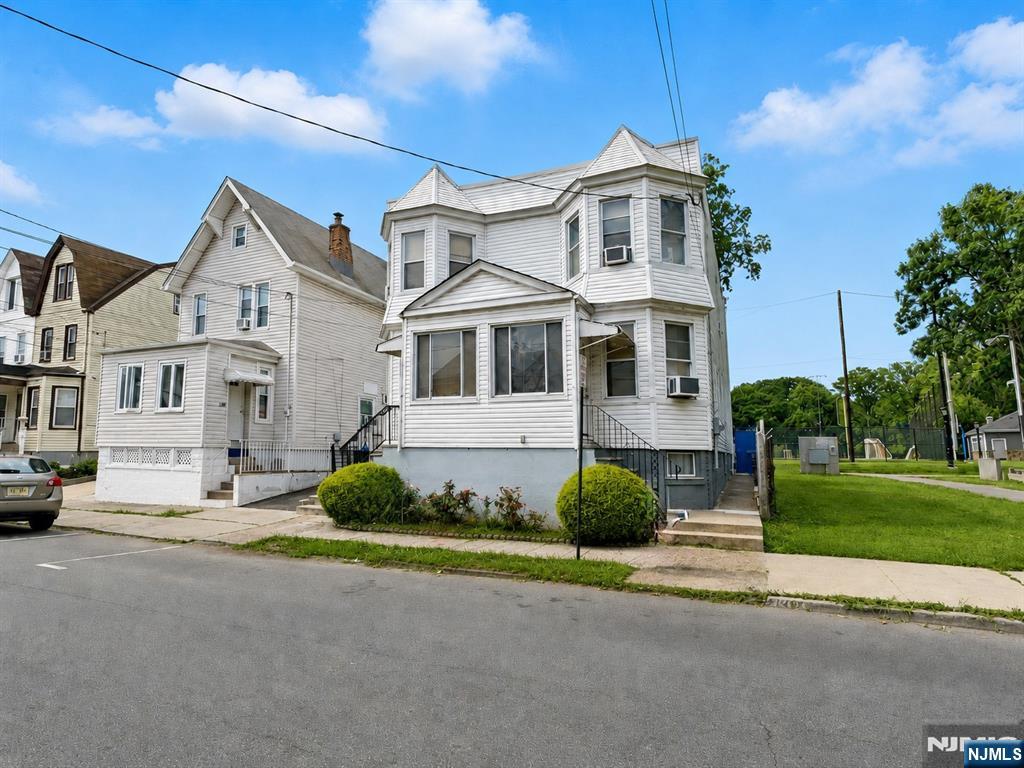 main property photo 3