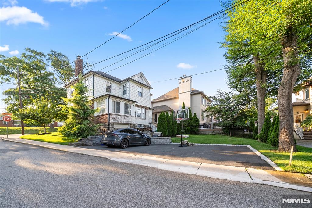 main property photo 26