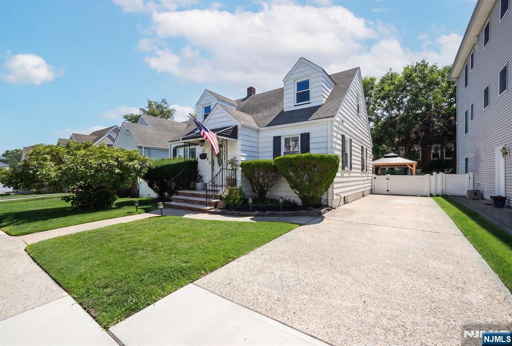 main property photo 24