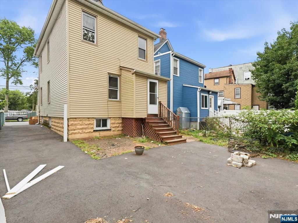 main property photo 37