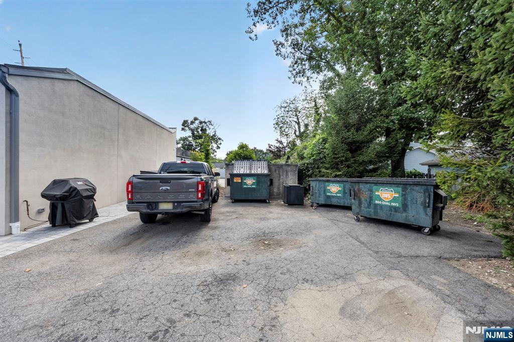 main property photo 45