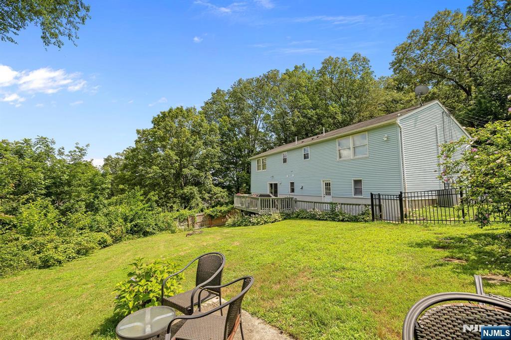 main property photo 12
