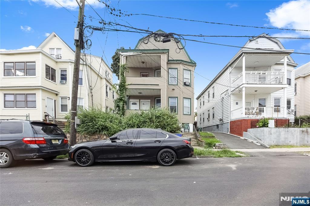 main property photo 1