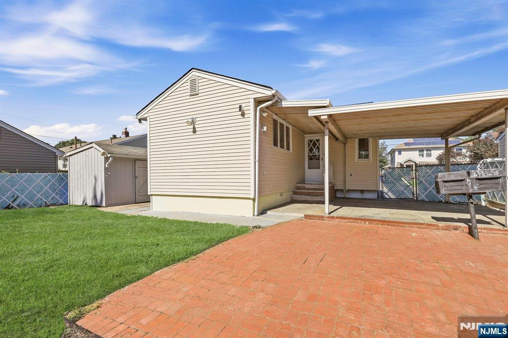 main property photo 24