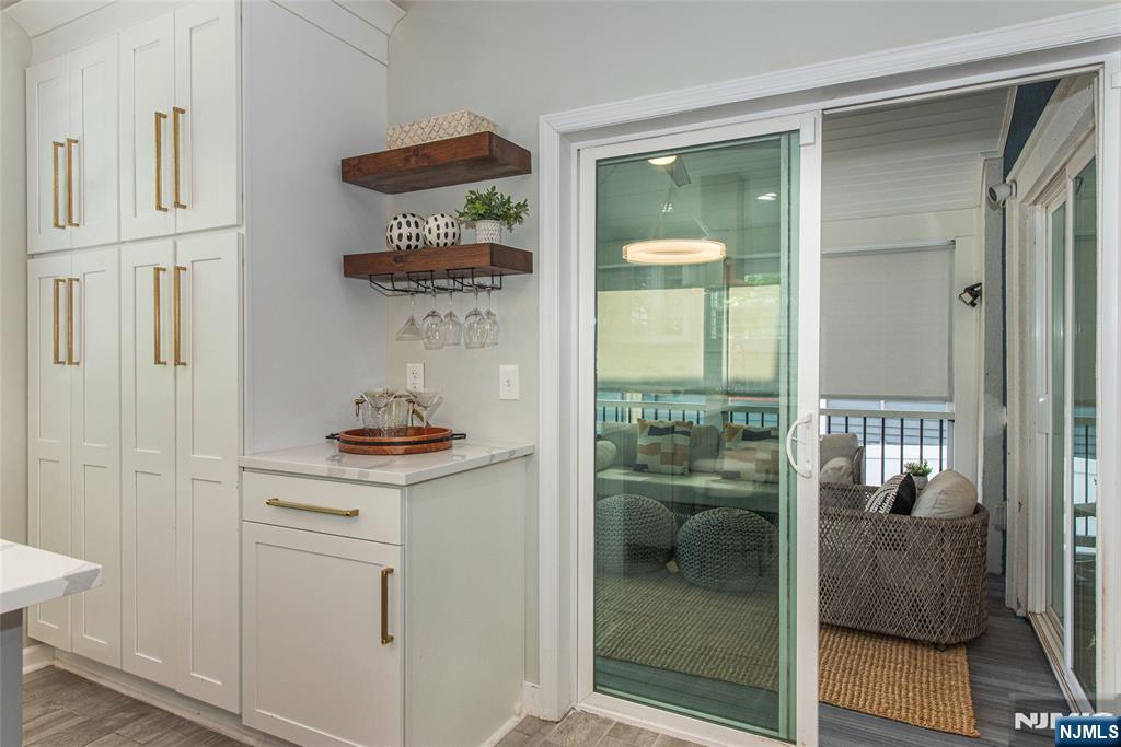 property viewer photo 12