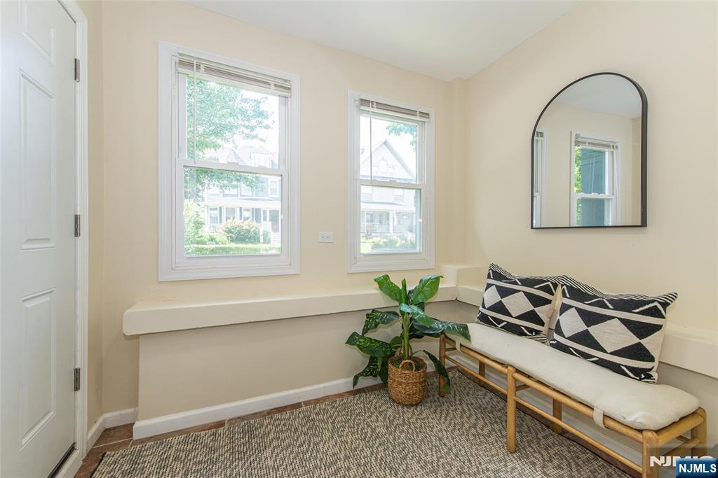 property viewer photo 18