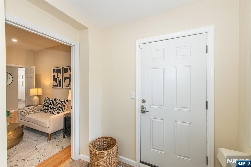 property viewer photo 19