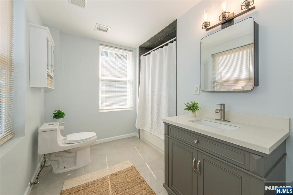 property viewer photo 20