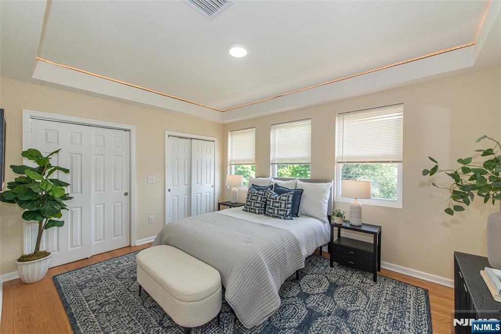property viewer photo 22