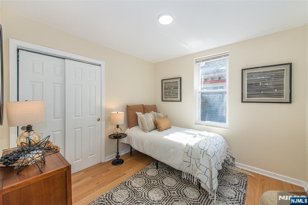 property viewer photo 28
