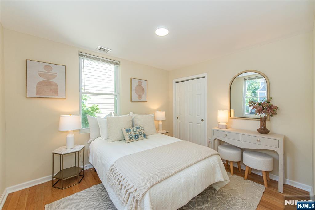 property viewer photo 31